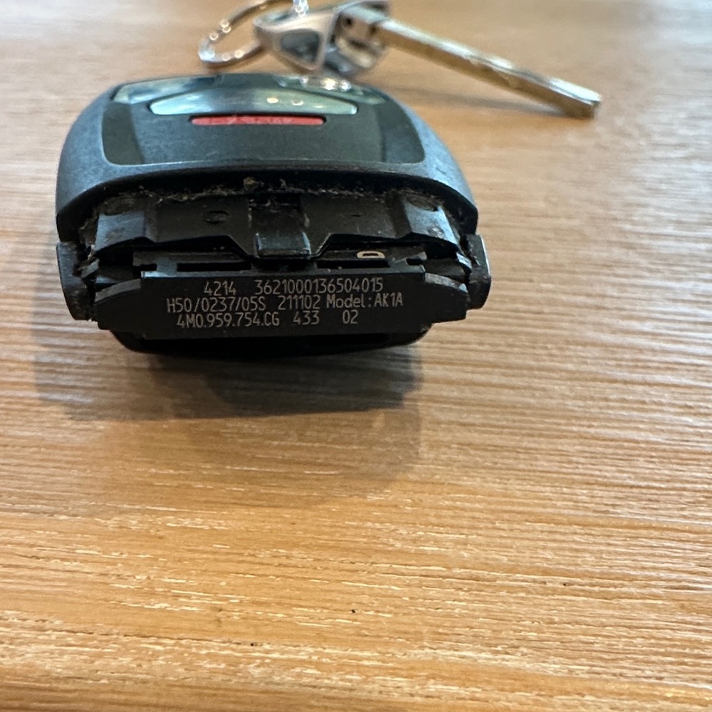 Audi Key Fob and Key Set - Picture 4 of 4